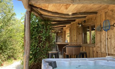 Maison du Hobbit avec spa – Cabanes Trésors de Campagne